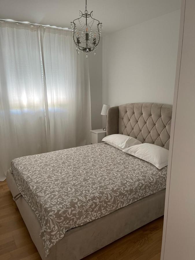 Apartment Leon Makarska Bagian luar foto