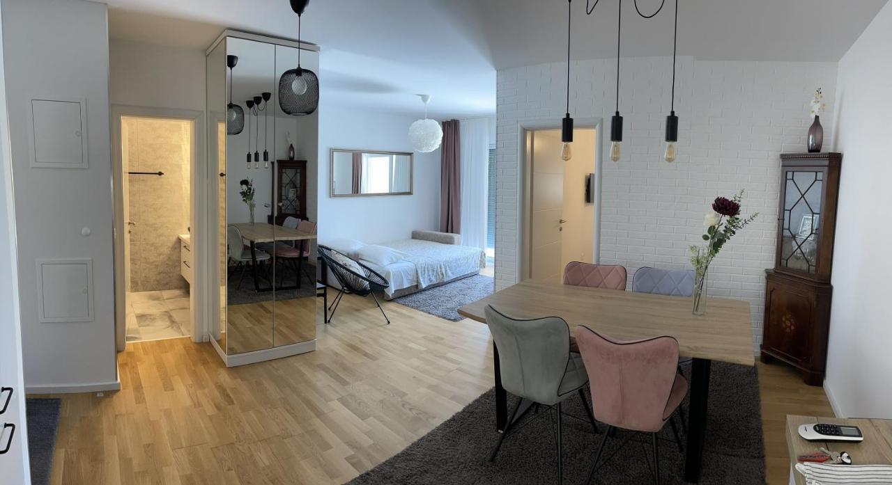 Apartment Leon Makarska Bagian luar foto