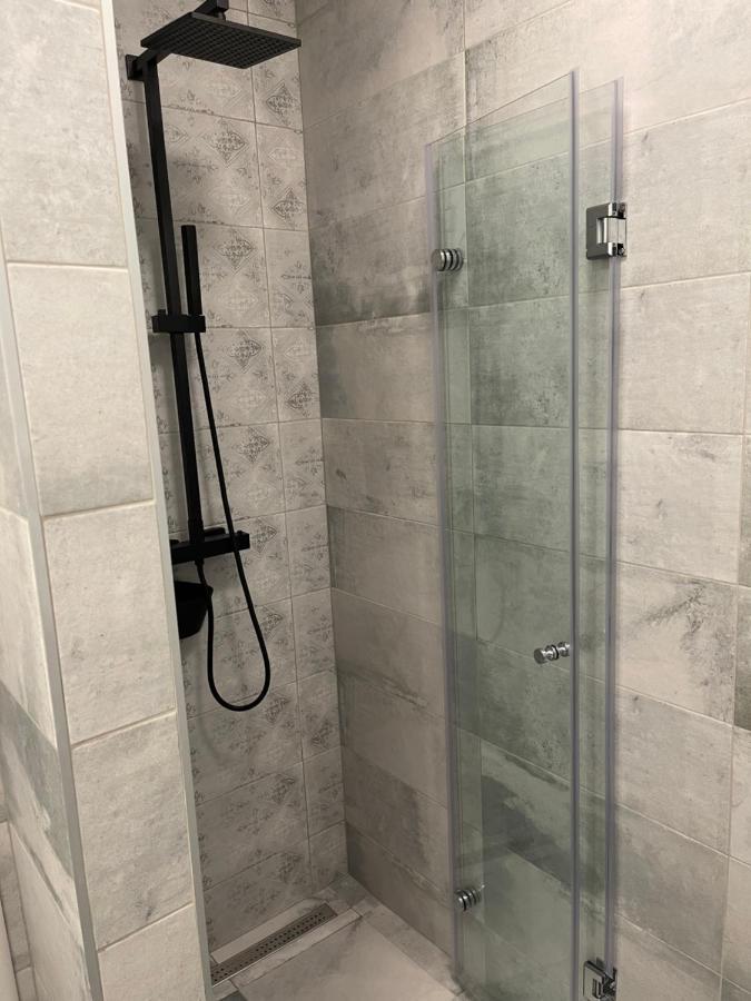 Apartment Leon Makarska Bagian luar foto
